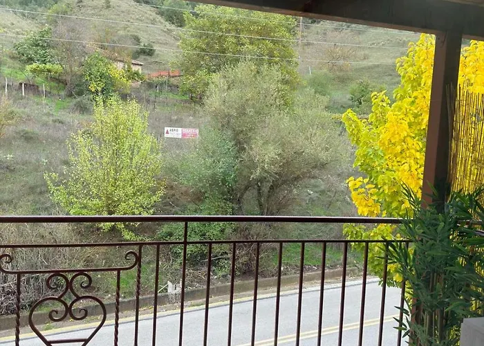 Julie's Апартаменты Калаврита