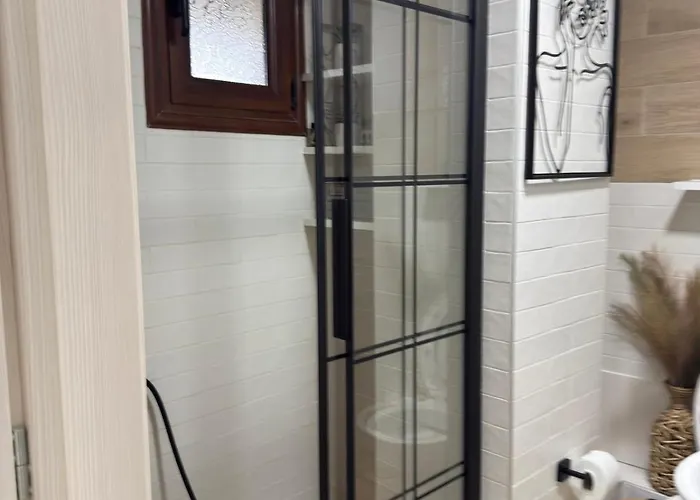 Julie's Калаврита